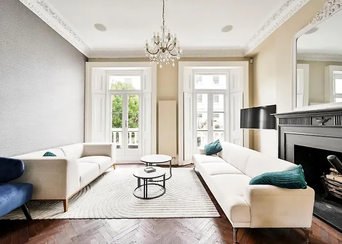 4 Rooms, 5 Beds, Spacious House