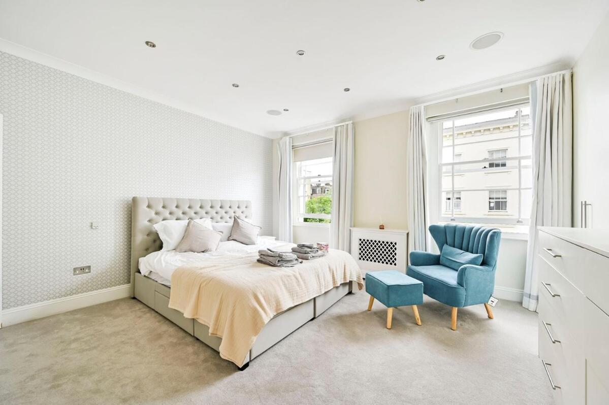 Ferienhaus 4 Rooms, 5 Beds, Spacious House London
