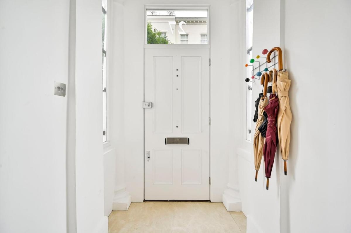 4 Rooms, 5 Beds, Spacious House *