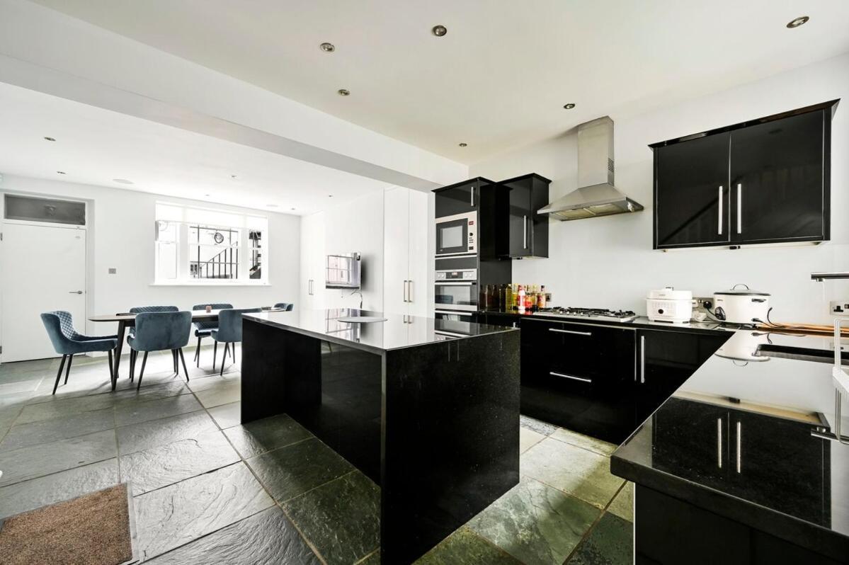 4 Rooms, 5 Beds, Spacious House Ferienhaus London