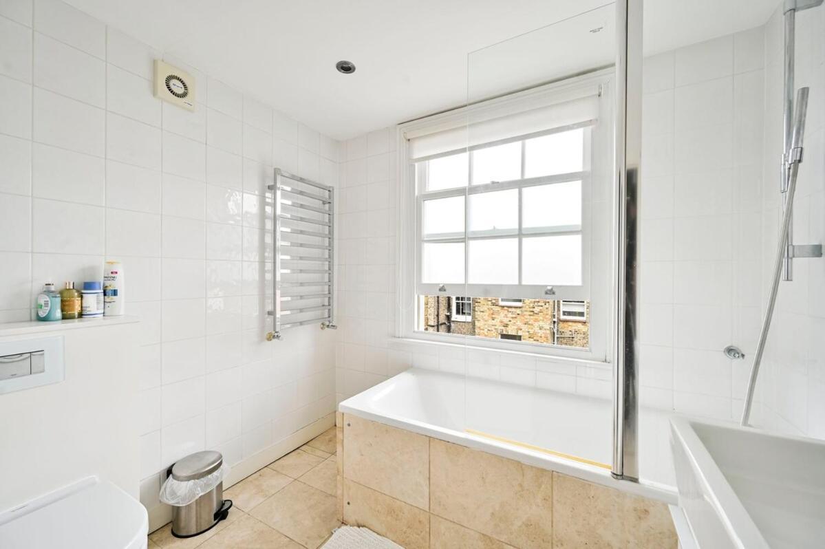 4 Rooms, 5 Beds, Spacious House Ferienhaus