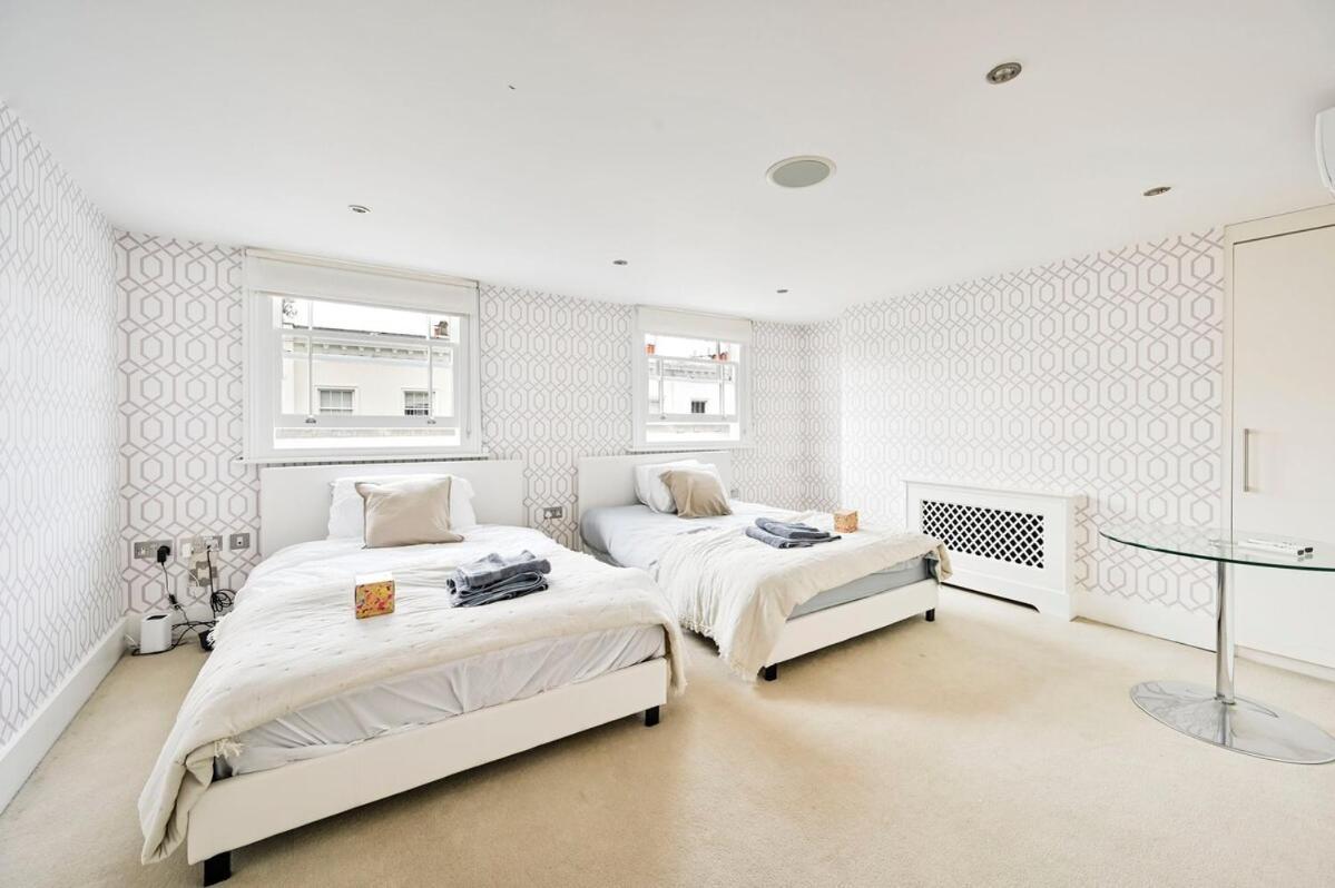 Ferienhaus 4 Rooms, 5 Beds, Spacious House London